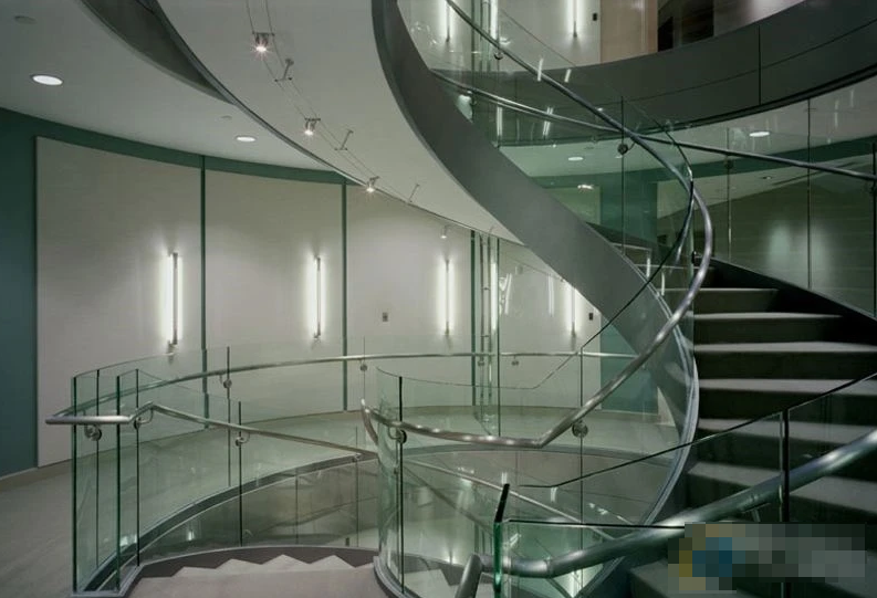 Custom quartz heater for glass
